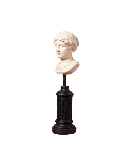 Chehoma Lucretia sculpture